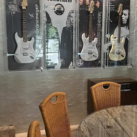 Backstage, Stylische Mit Whirlpool * Dahlem (Euskirchen)