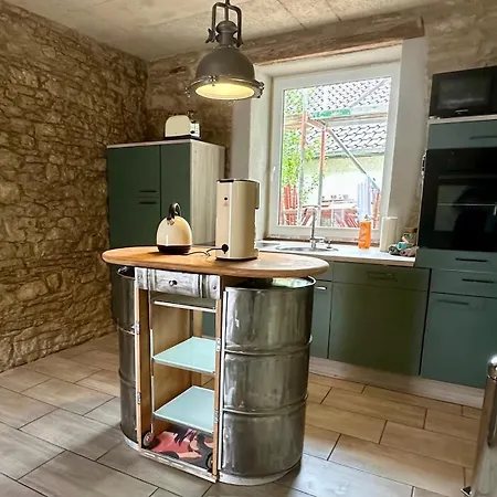 Backstage, Stylische Mit Whirlpool Appartamento *