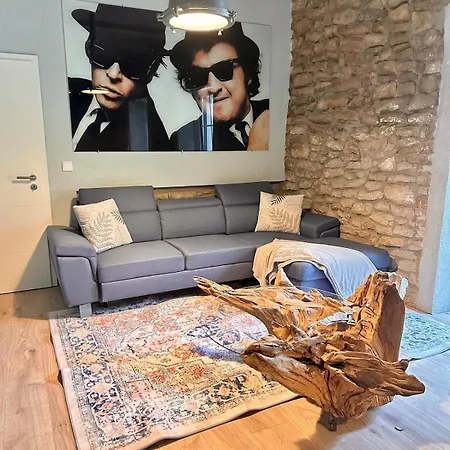 Backstage, Stylische Mit Whirlpool