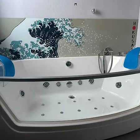 Backstage, Stylische Mit Whirlpool Dahlem