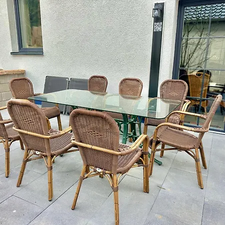 Backstage, Stylische Mit Whirlpool Lägenhet