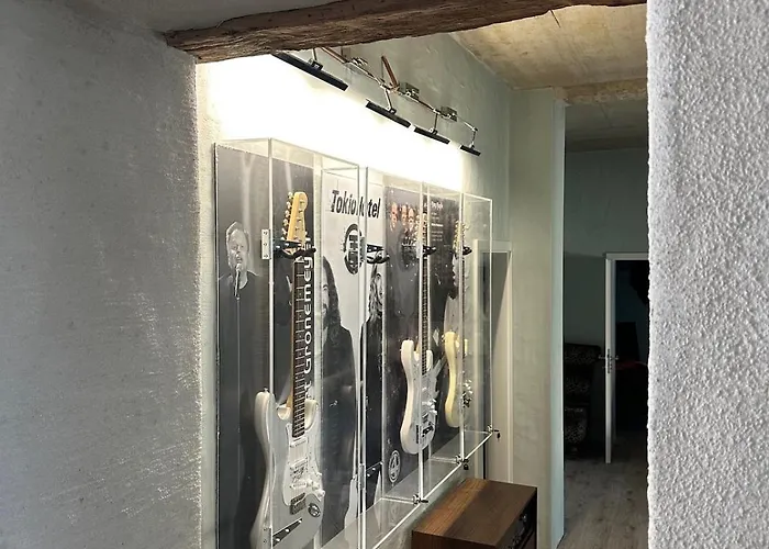 Backstage, Stylische Mit Whirlpool *